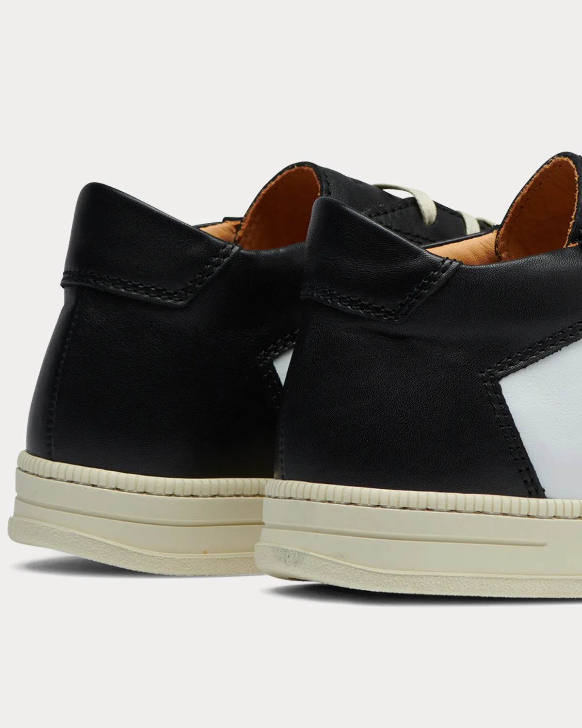 Cingo Nero / White Low Top Sneakers