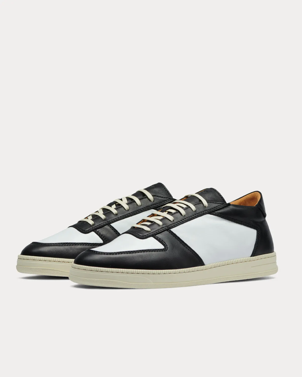 Cingo Nero / White Low Top Sneakers