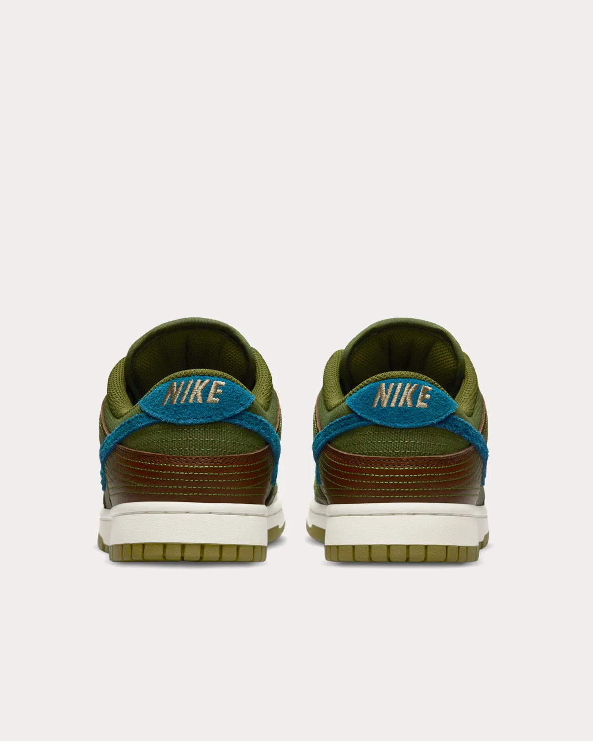 Dunk Low NH Cacao Wow Low Top Sneakers