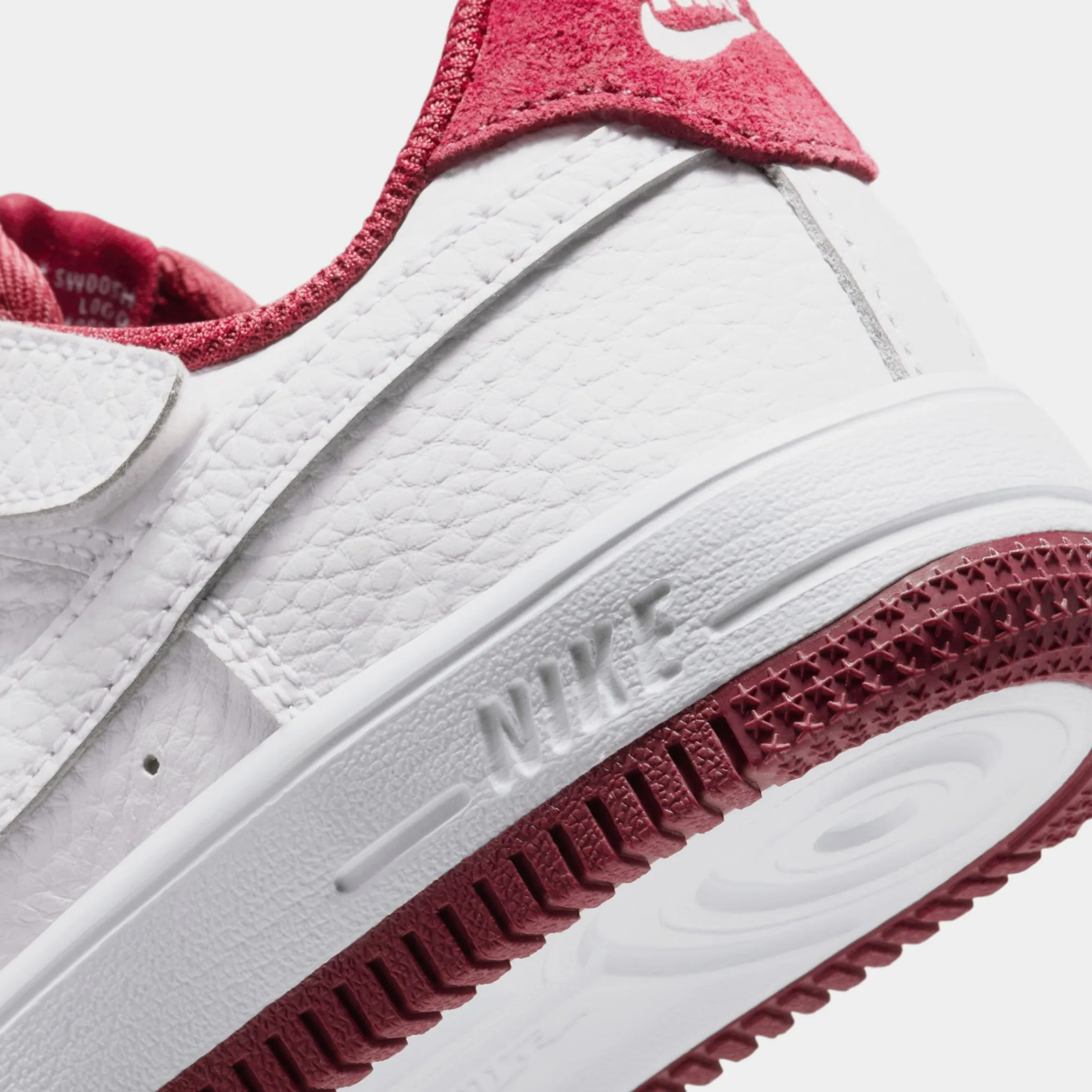 Force 1 Low LV8 EasyOn Preschool Lifestyle Shoes (White/Team Red/White)