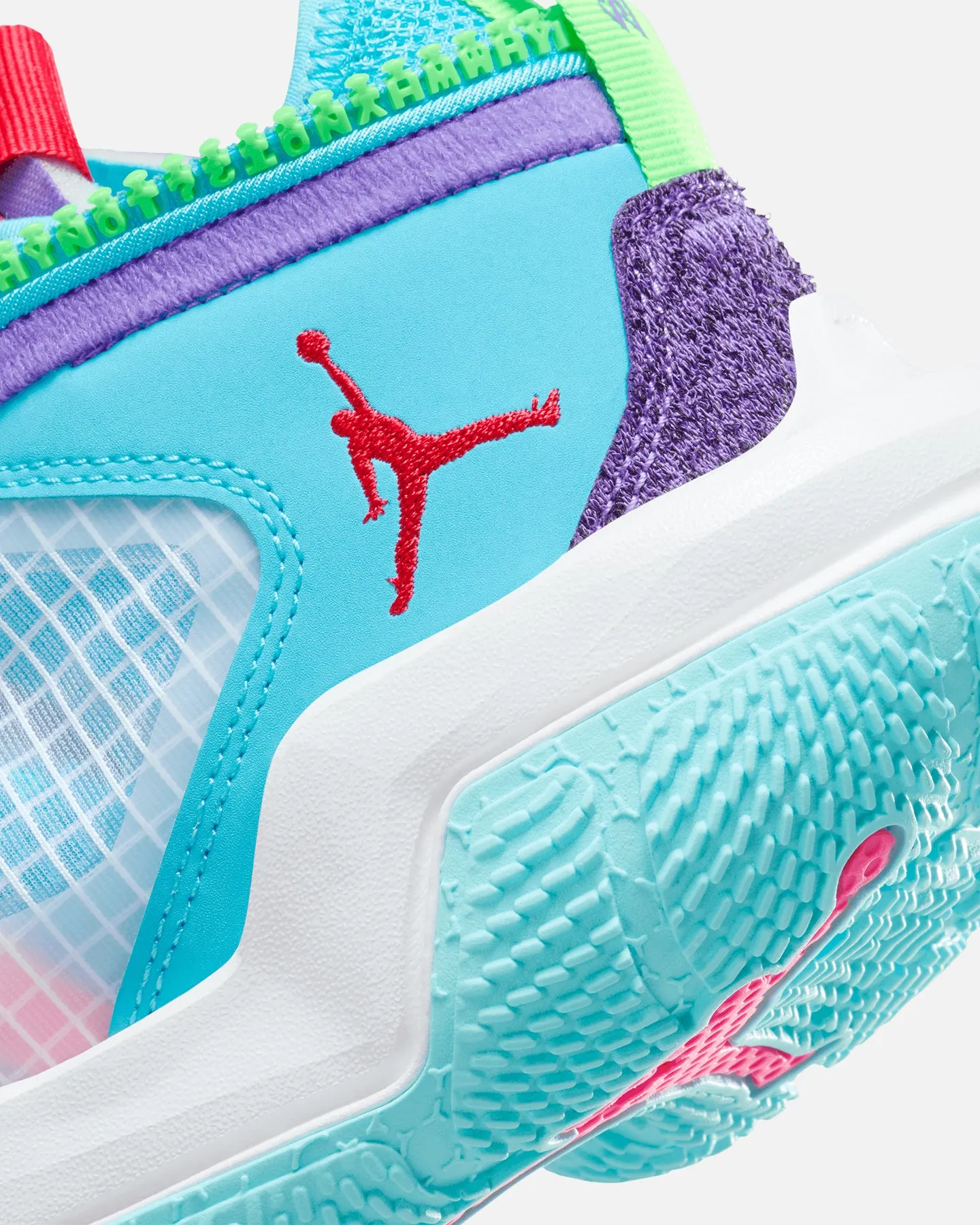 Jordan Russell Westbrook Why Not .6 White/Siren Red