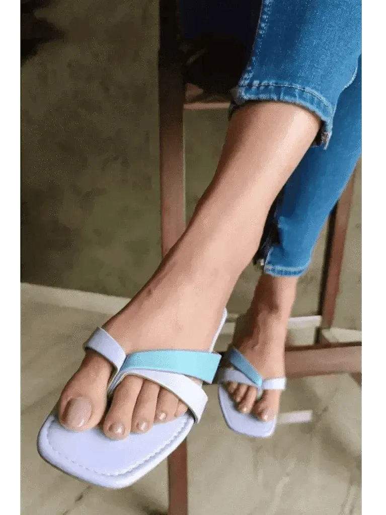 Lilac Singularity Flats