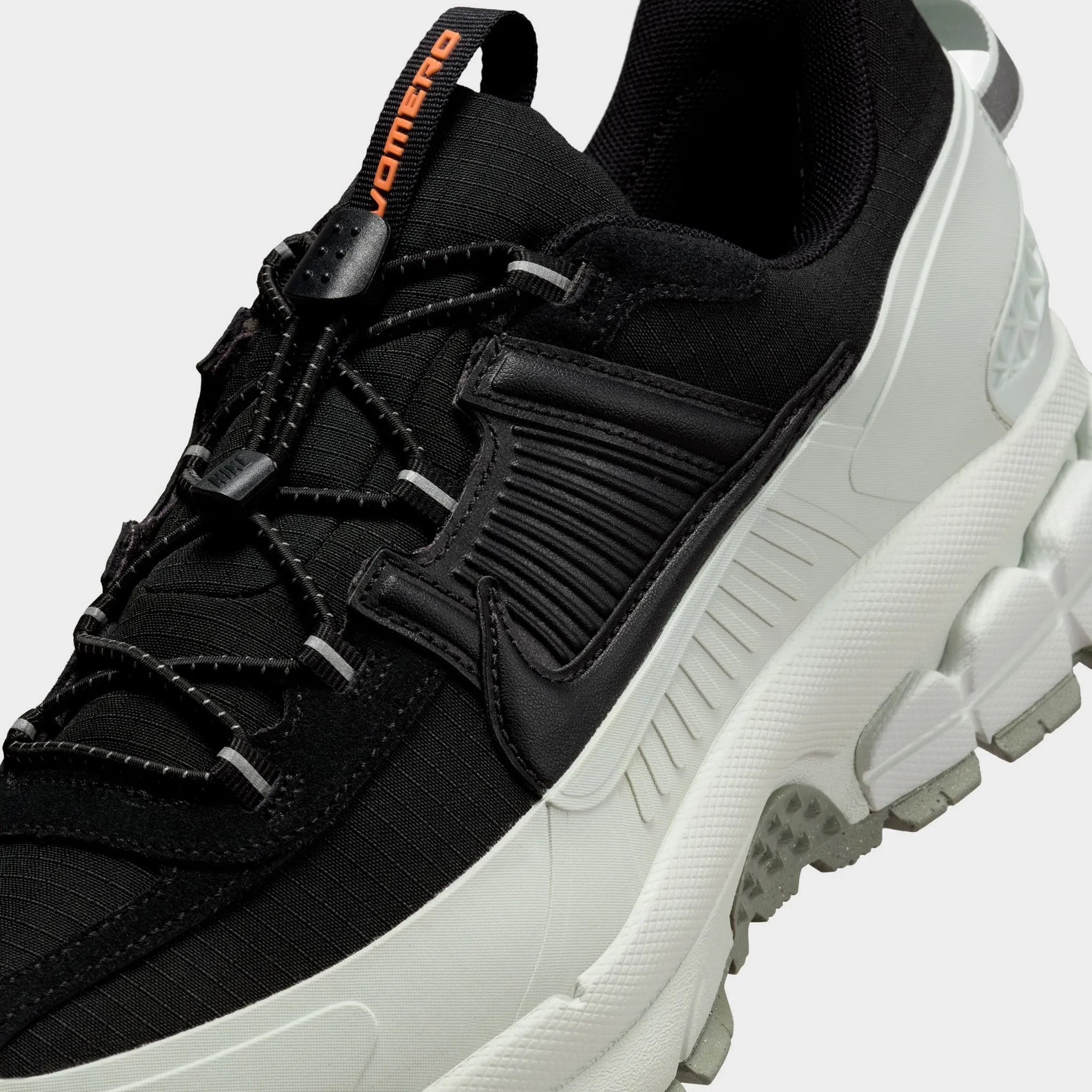 Nike Zoom Vomero Roam Black / Black - Light Silver