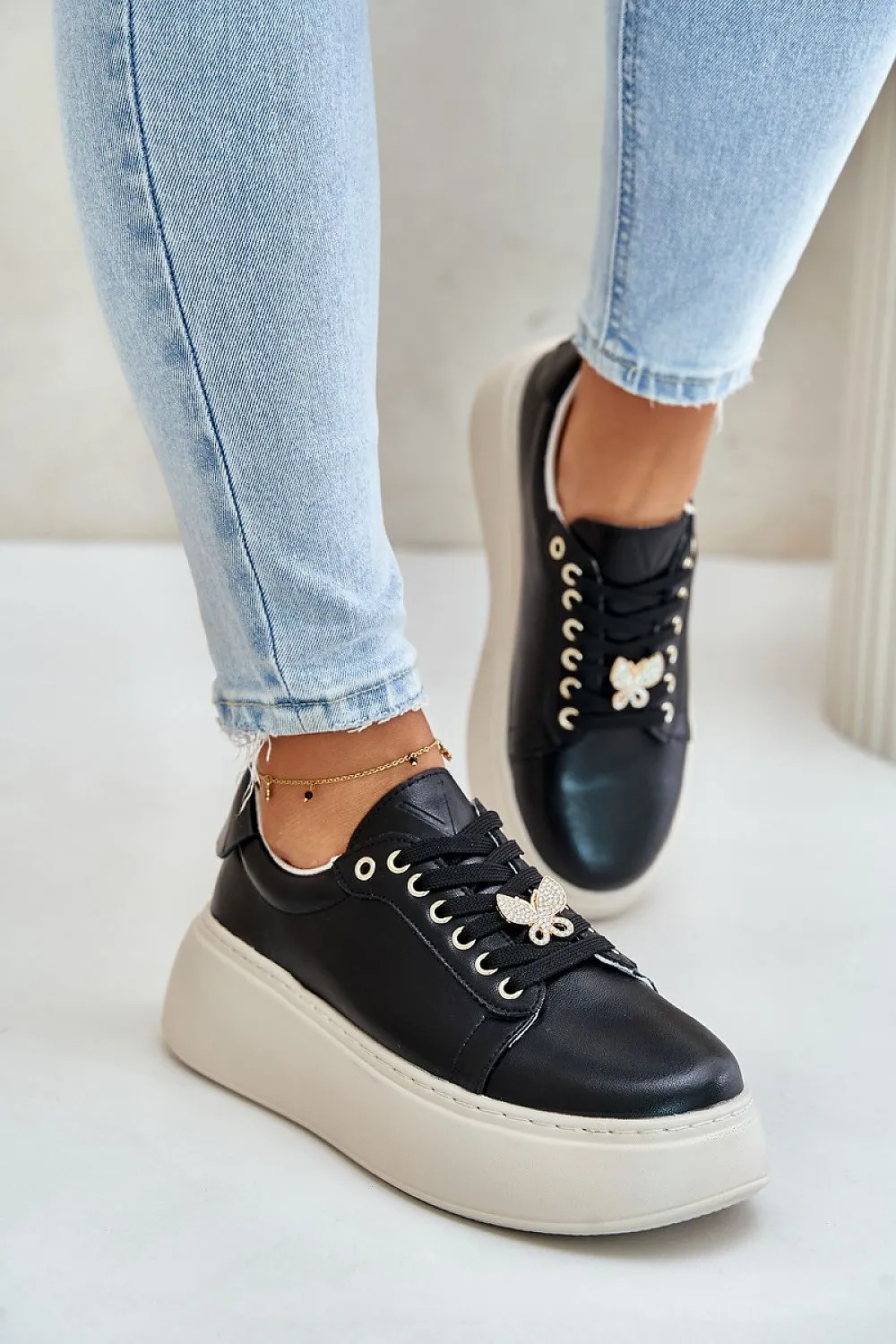 Sport Shoes model 201703 Step in style