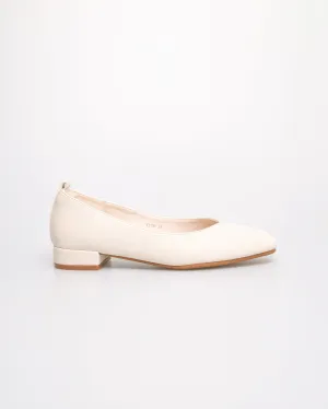 Tomaz YX195 Ladies Classic Flats (White)