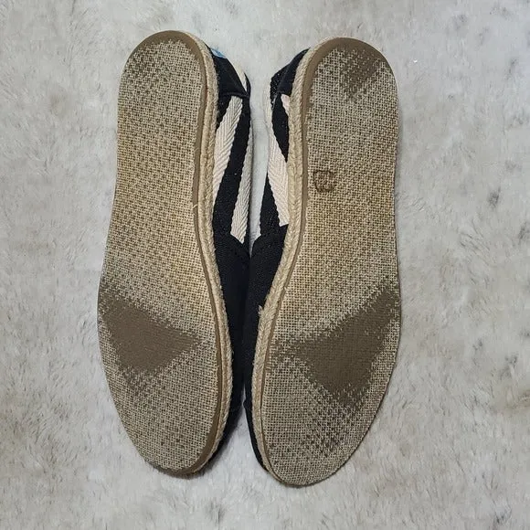 Toms Black and White Canvas Slip On Flats Shoes Size 7.5