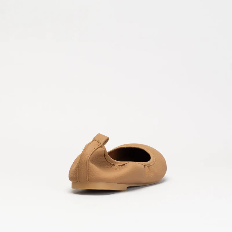 Unreal Women Square Toe Scrunch Pump _ 150836