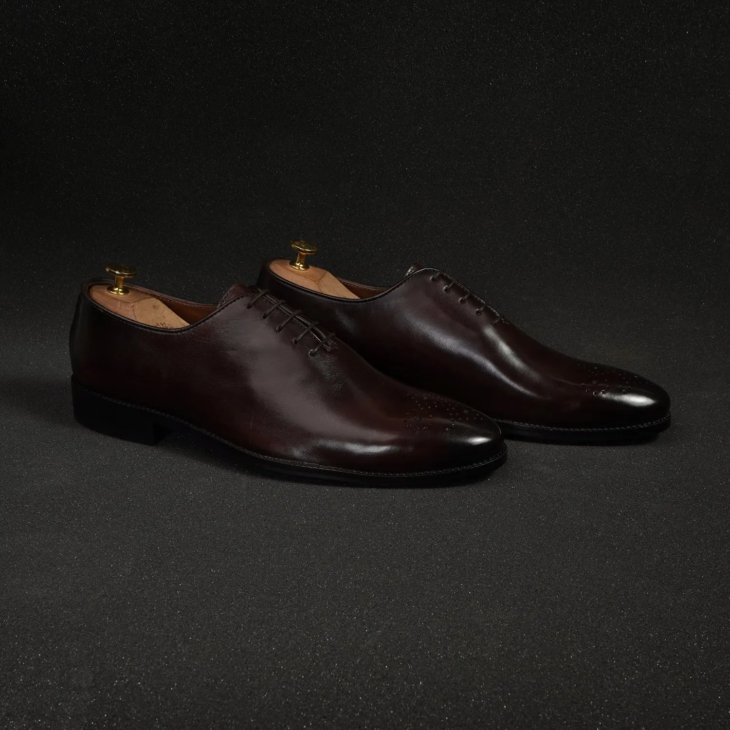 Whole Cut/One Piece Medallion Toe Dark Brown Oxford Lace-up Shoe