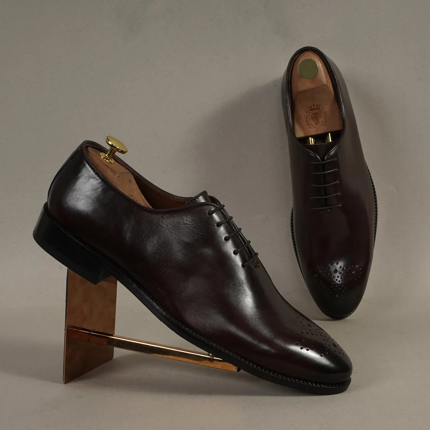 Whole Cut/One Piece Medallion Toe Dark Brown Oxford Lace-up Shoe